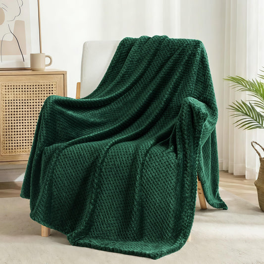Exclusivo Mezcla Fleece Throw Blanket Extra Large, Super Soft and Warm Blankets for Couch, Sofa and Bed Waffle Textured, Cozy, Fuzzy and Lightweight (Forest Green, 50x70 Inches)