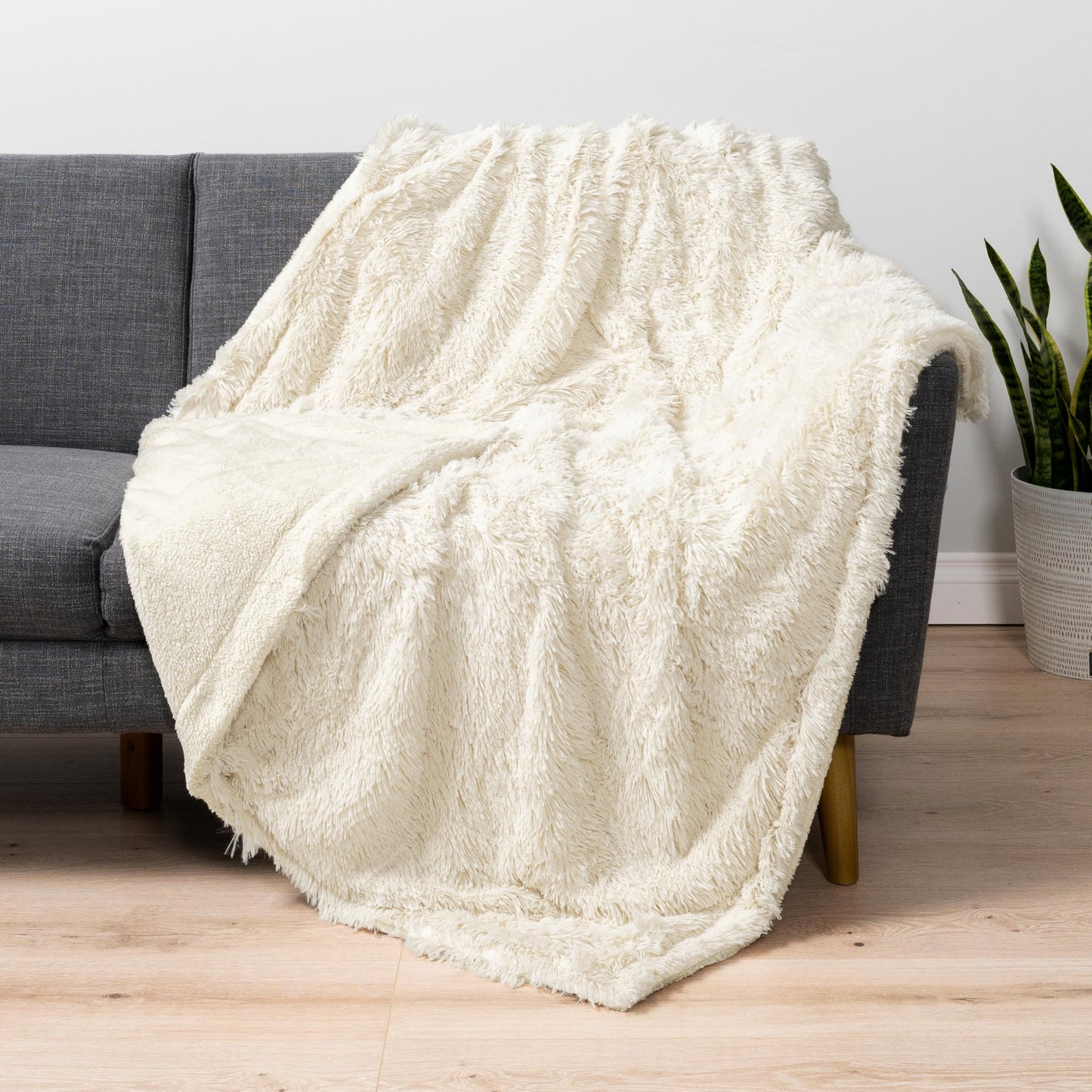 Pavilia Cream Beige Fluffy Bed Blanket, Queen Size, Fuzzy Plush Warm Large Blanket for Couch Sofa, Super Soft Thick Faux Fur Sherpa Blanket, 90x90
