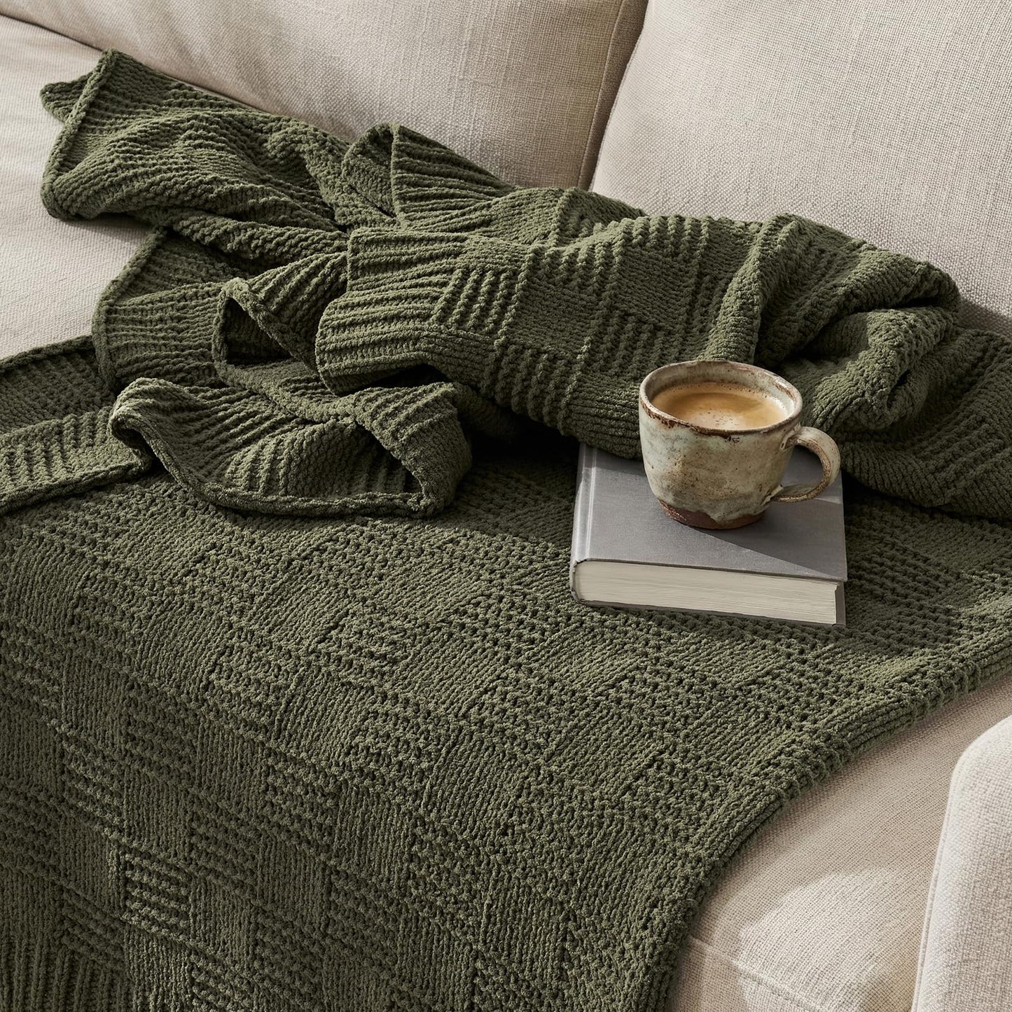 EVERGRACEHOME Modern Checkered Chenille Throw Blanket, Soft Cozy Plaid Knitted Chair Blanket for Sofa Couch, Decorative Knit Throw for Bed and Living Room, Olive Green, 50" x 60"