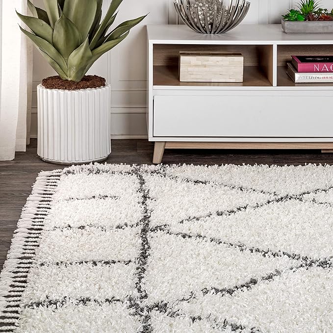 JONATHAN Y Mercer Shag Plush Tassel Ivory/Gray Indoor Area Rug, 5x8, Moroccan Geometric Trellis, Easy-Cleaning for Living Room, Bedroom, Kitchen, Pet Friendly, Non-Shedding (MCR101B-5)