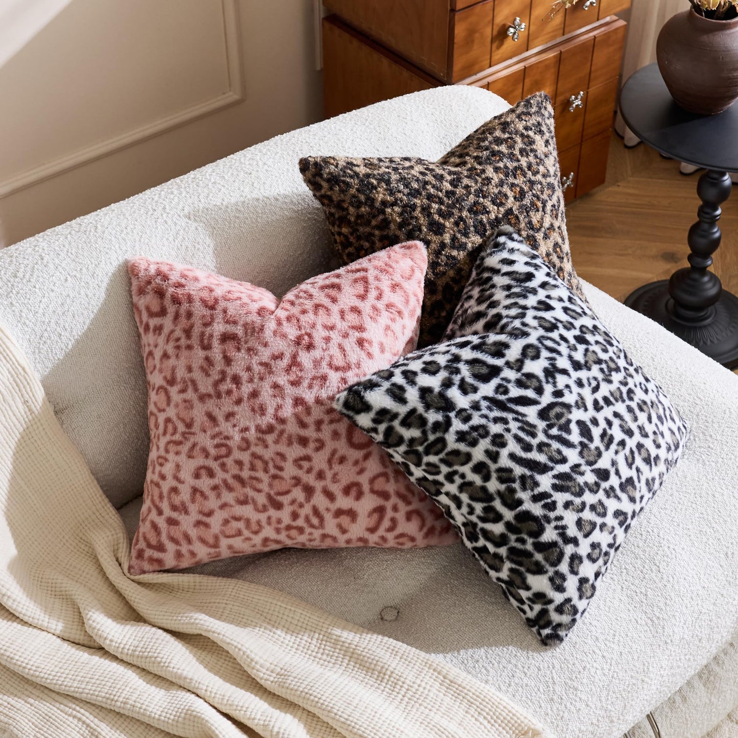KINDREX Leopard Print Faux Fur Pillow Covers 18x18 Set of 2, Cloud-Like Soft & Fluffy Cheetah Cushion Cases, Eye-Catching Decor for Living Room Sofa Bedroom Decor, White
